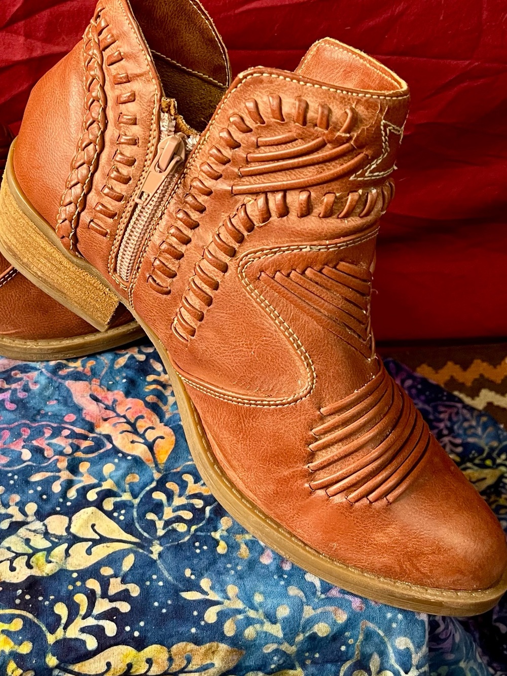 Not Rated Nosara Vegan Leather Ankle Boots Chestnut Brown Women’s Size 8.5 - Picture 4 of 9